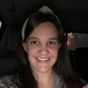 Meet your Posher, Amaris